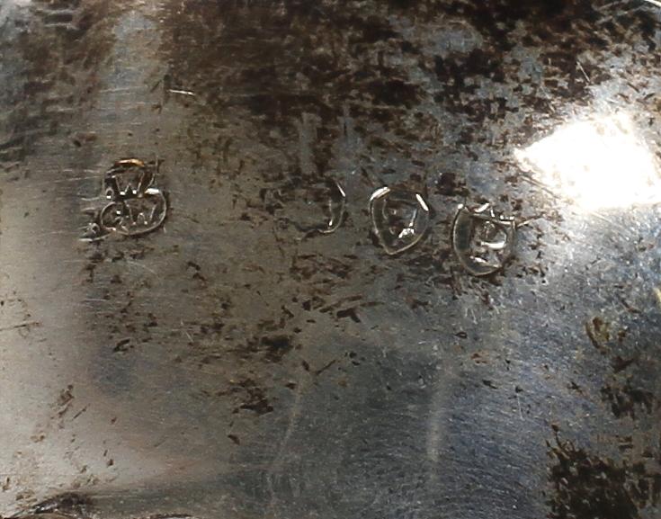 SKÅL SAMT GRÄDDKANNA, silver, London 1814 resp sent 1800-tal.