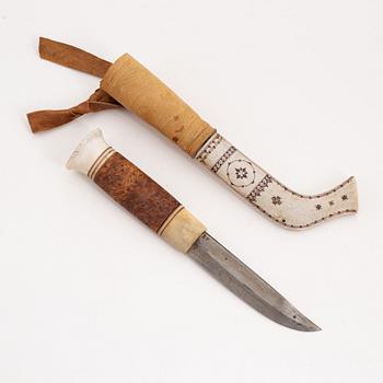 A reindeer horn knife by Esse Poggats, before 1963, signed.