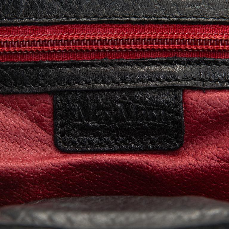Max Mara, a leather handbag.