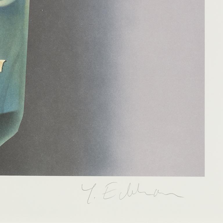 Yrjö Edelmann, Wrapped bottle.