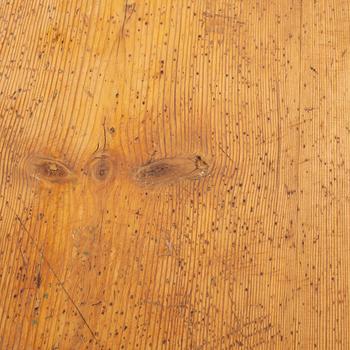 A gate leg table, 19th century.