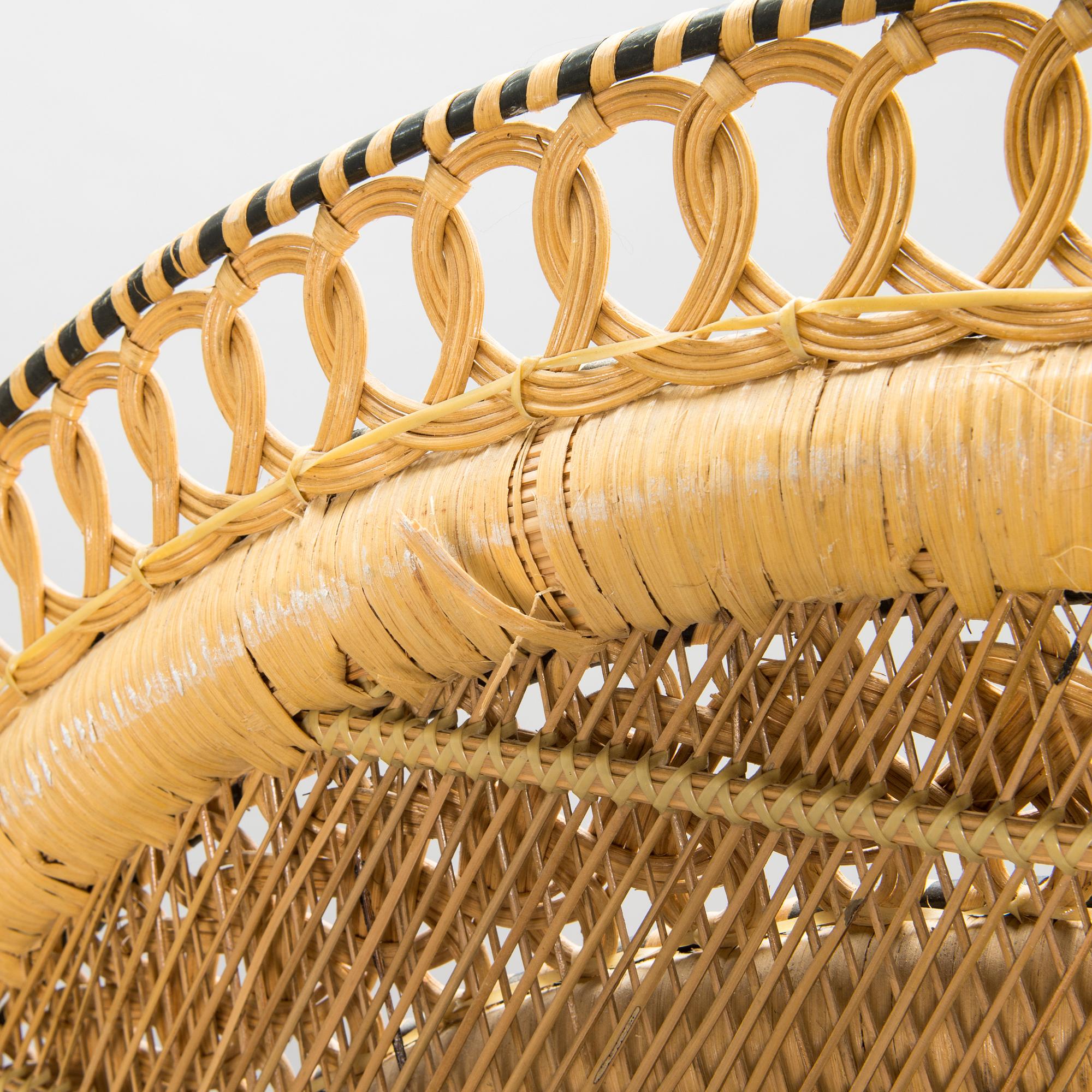 A late 20th century century 'Big Cobra peakock chair'.