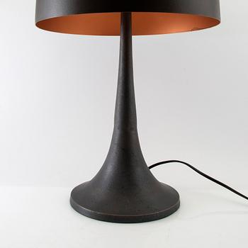 Sebastian Wrong table lamp "Spun light T2" for Flos 21st century.