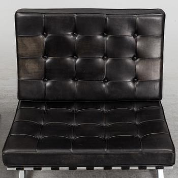 LUDWIG MIES VAN DER ROHE, fåtöljer, ett par, "Barcelona". Knoll International, 1960-tal.