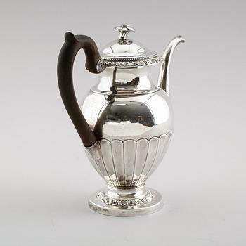KAFFEKANNA, silver, Gustaf Möllenborg, Stockholm 1837. Vikt ca 447 gram.