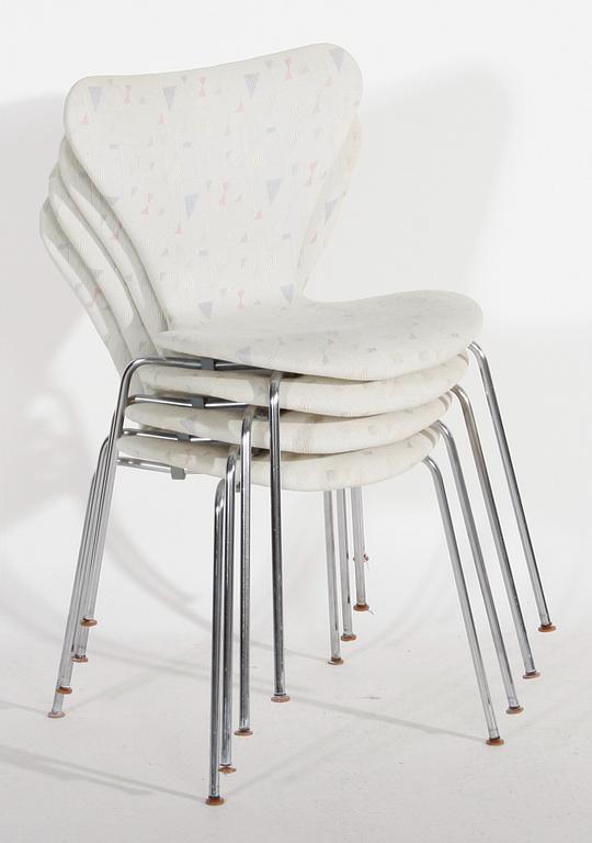 STOLAR, 8 st. "Sjuan". Arne Jacobsen, Fritz Hansen. Danmark.