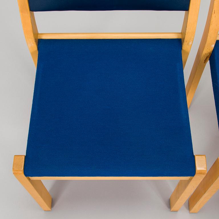 Alvar Aalto,  tuoleja 4, kpl malli 611, Artek, 1900-luvun loppu.