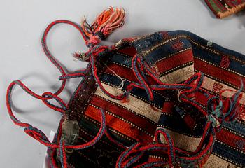 PARTI TEXTIL, 5 st, bl a väska. 1900-tal.