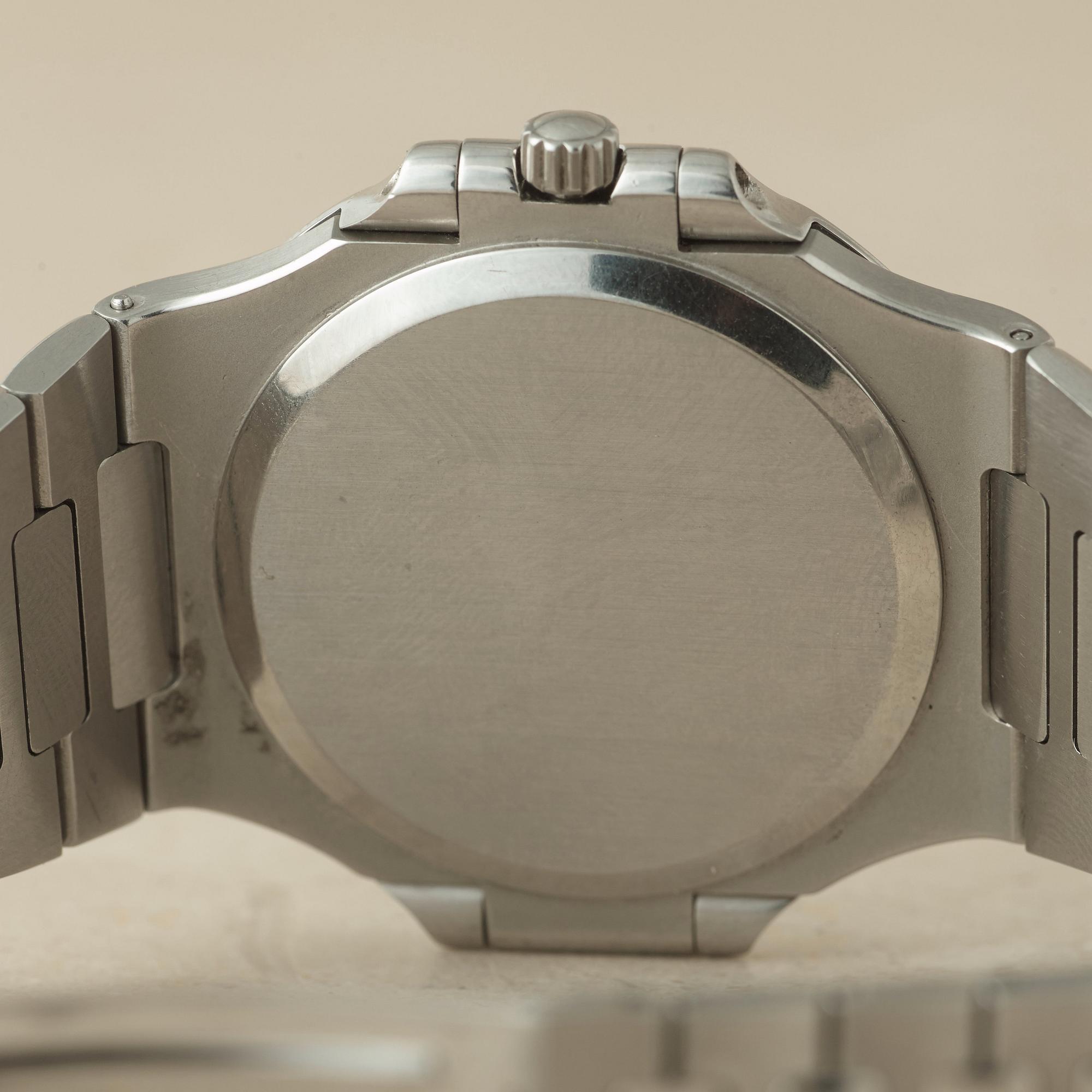 PATEK PHILIPPE, Genève, Nautilus, "Jumbo", wristwatch, 42 mm, "Type 1 dial",