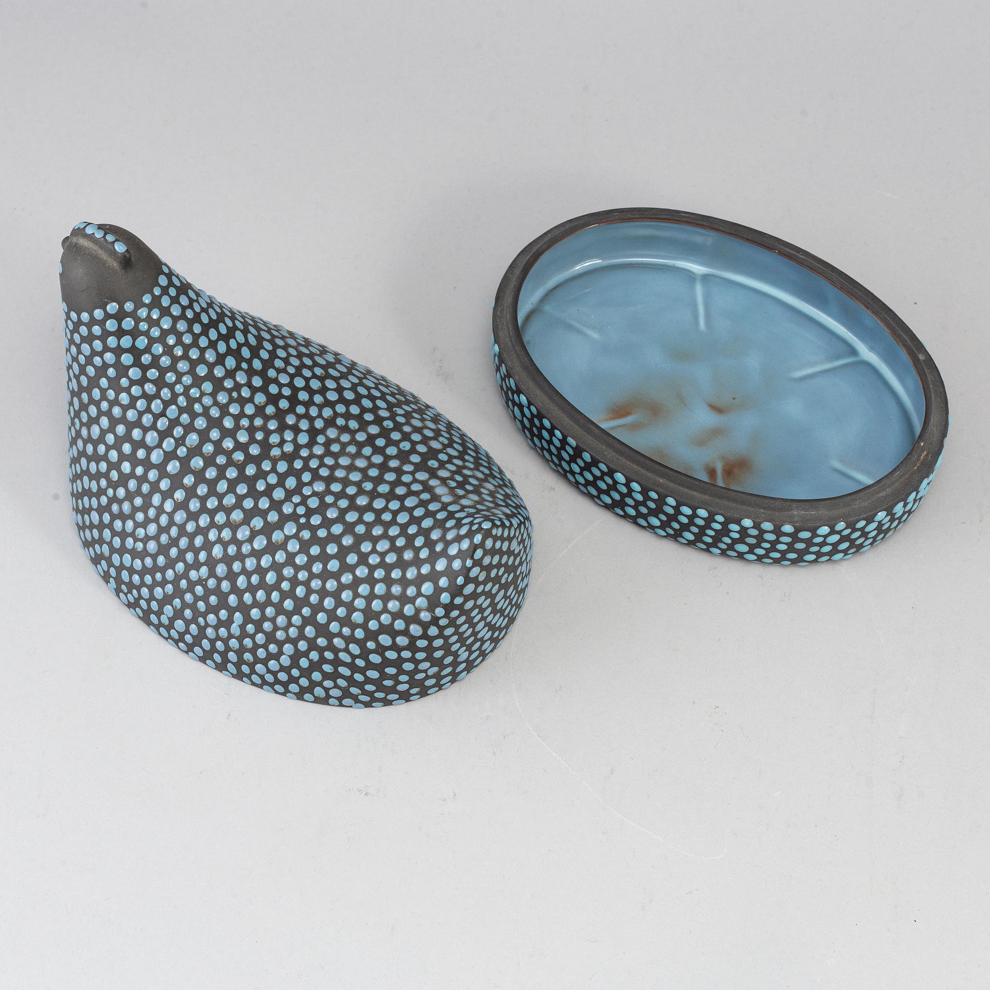 KAARINA AHO, keramik, "Munakana" (Ägghöna), Arabia. 1950-tal.