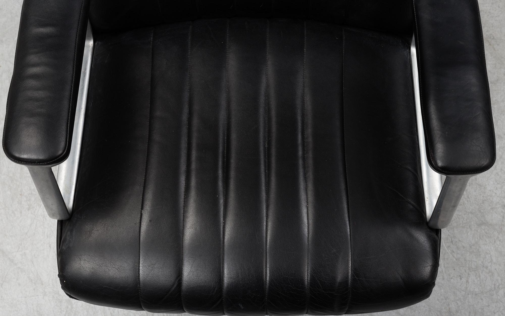 OSVALDO BORSANI, executive desk with armchair, Tecno Italy, 1970's.