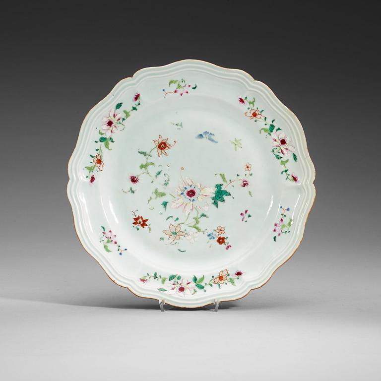 A famille rose dish, Qing dynasty, Qianlong (1736-95).