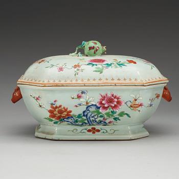 TERRIN med LOCK, kompaniporslin. Qing dynastin, Qianlong (1736-95).