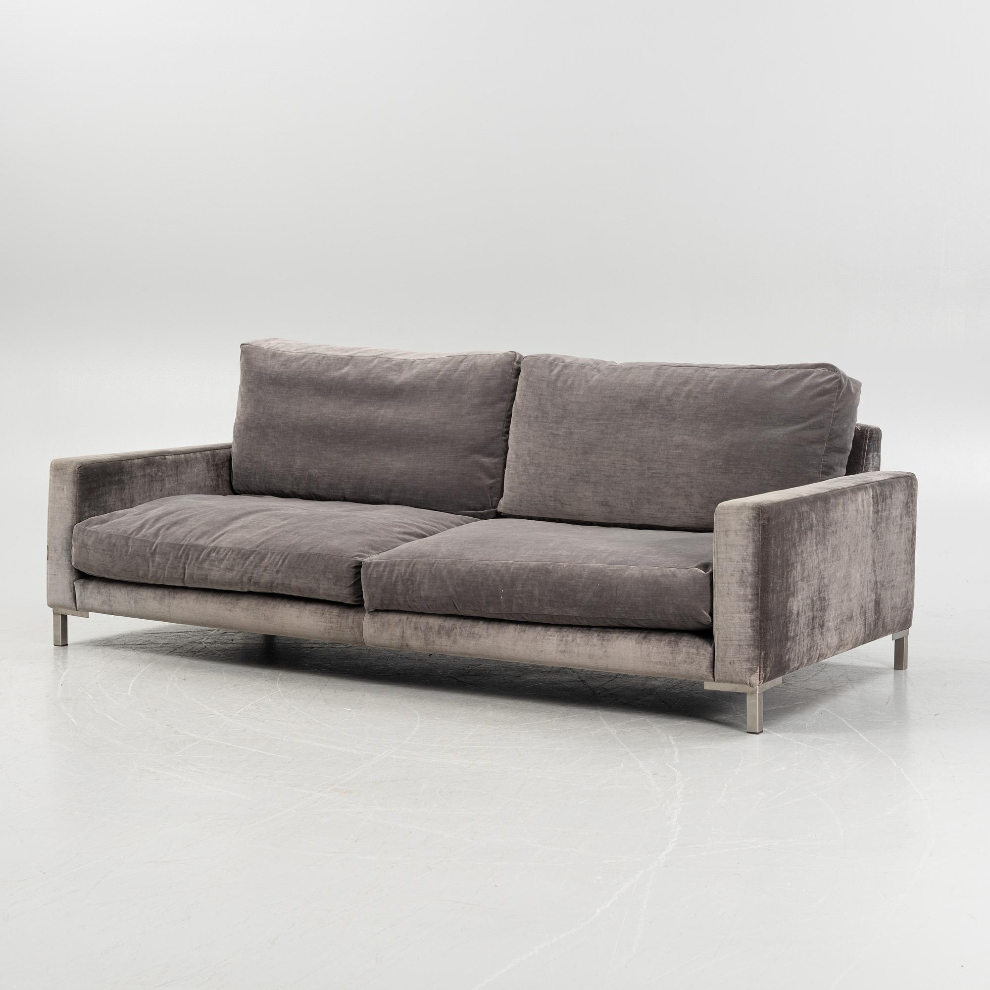 Soffa, modell "Haze", DIS Inredningar, 2018.