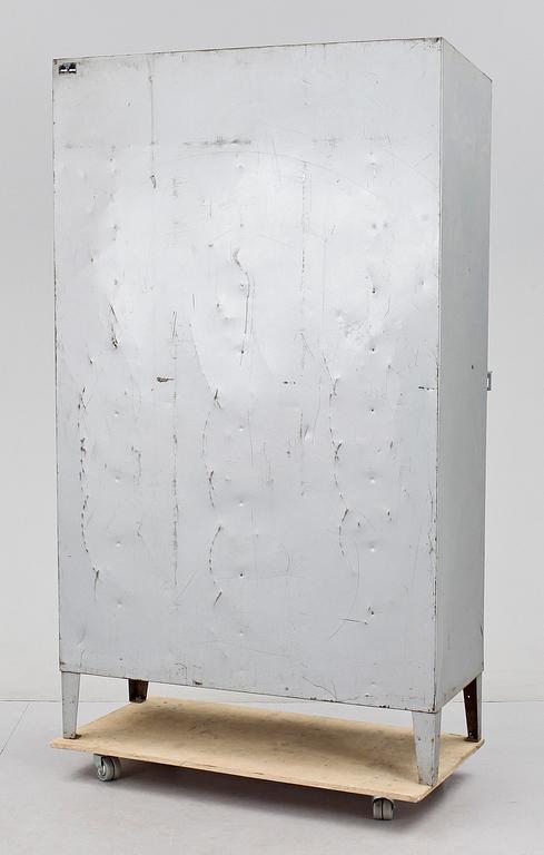 KLÄDSKÅP, 1900-talets mitt/ andra hälft.