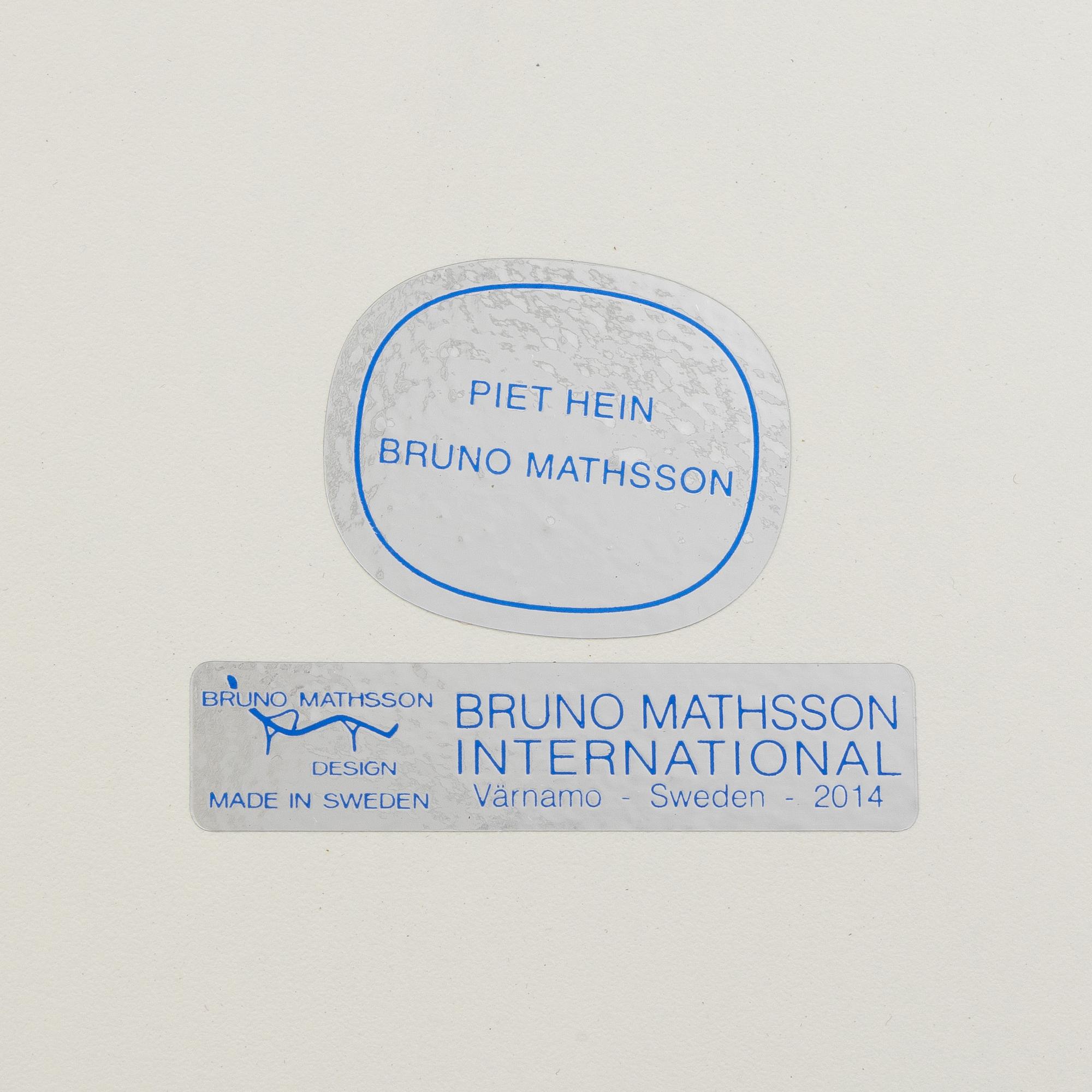 Bruno Mathsson & Piet Hein, a 'Trisuperellipse' coffee table, Bruno Mathsson International, Värnamo, 2014.