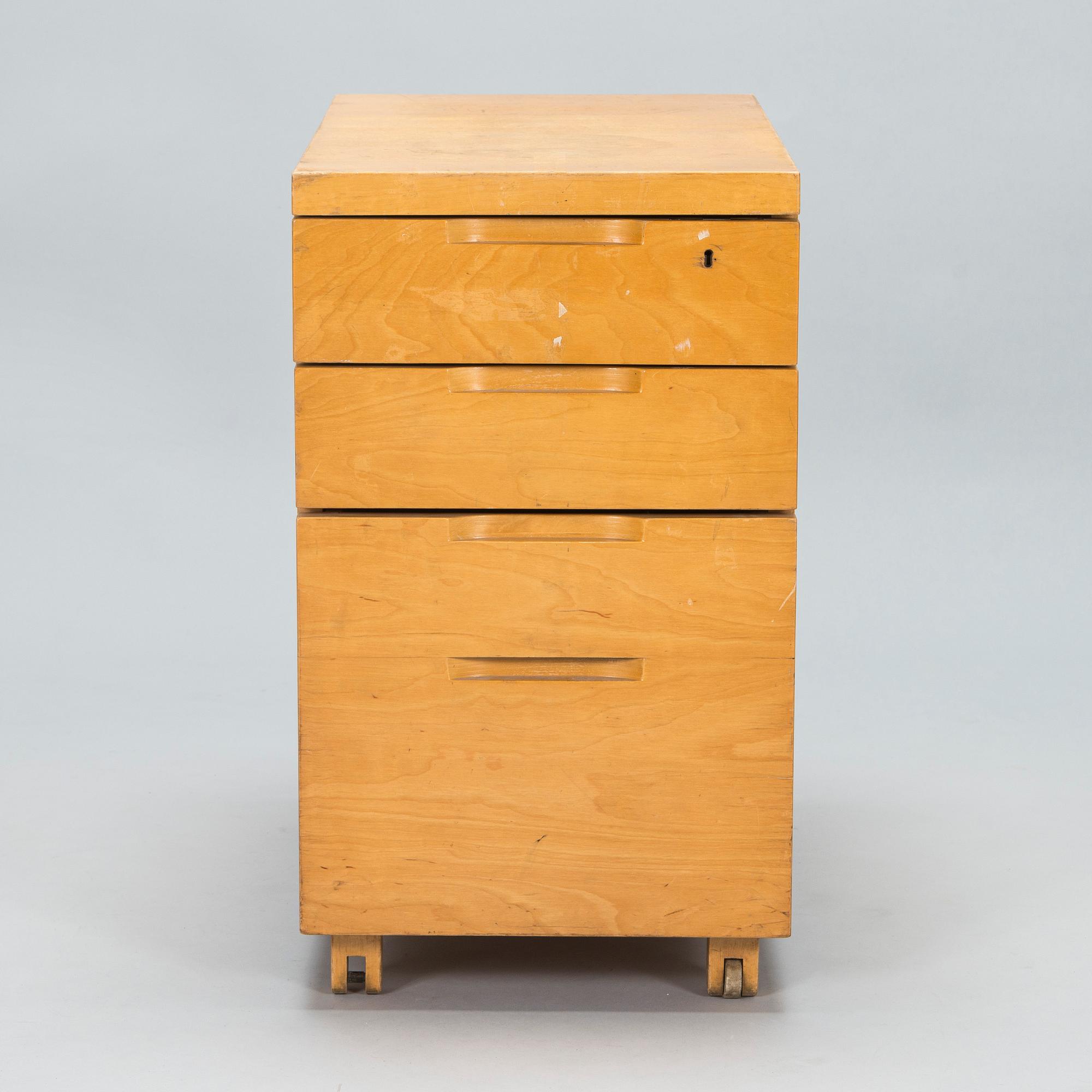 Aino Aalto, A mid-20th century 'H297' drawer unit for O.Y. Huonekalu-ja Rakennustyötehdas A.B. Finland.