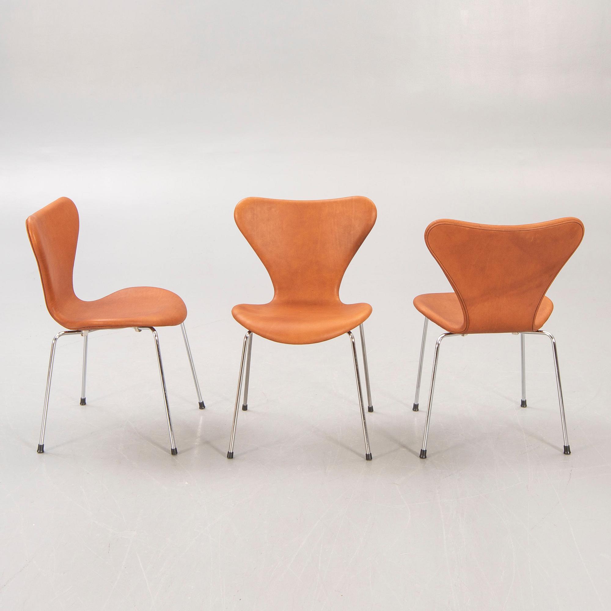 Arne Jacobsen, stolar, 6 st, "Sjuan", för Fritz Hansen, Danmark.