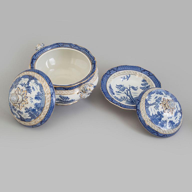 A part dinner and tea earthenware service, 'Real old Willow', Booths, England, first half of the 20th century (117 ps).