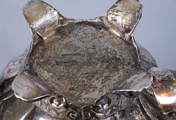 KAFFEKANNA, silver, Johan Wahlström, 1863?, Jönköping. Vikt 681 gram.