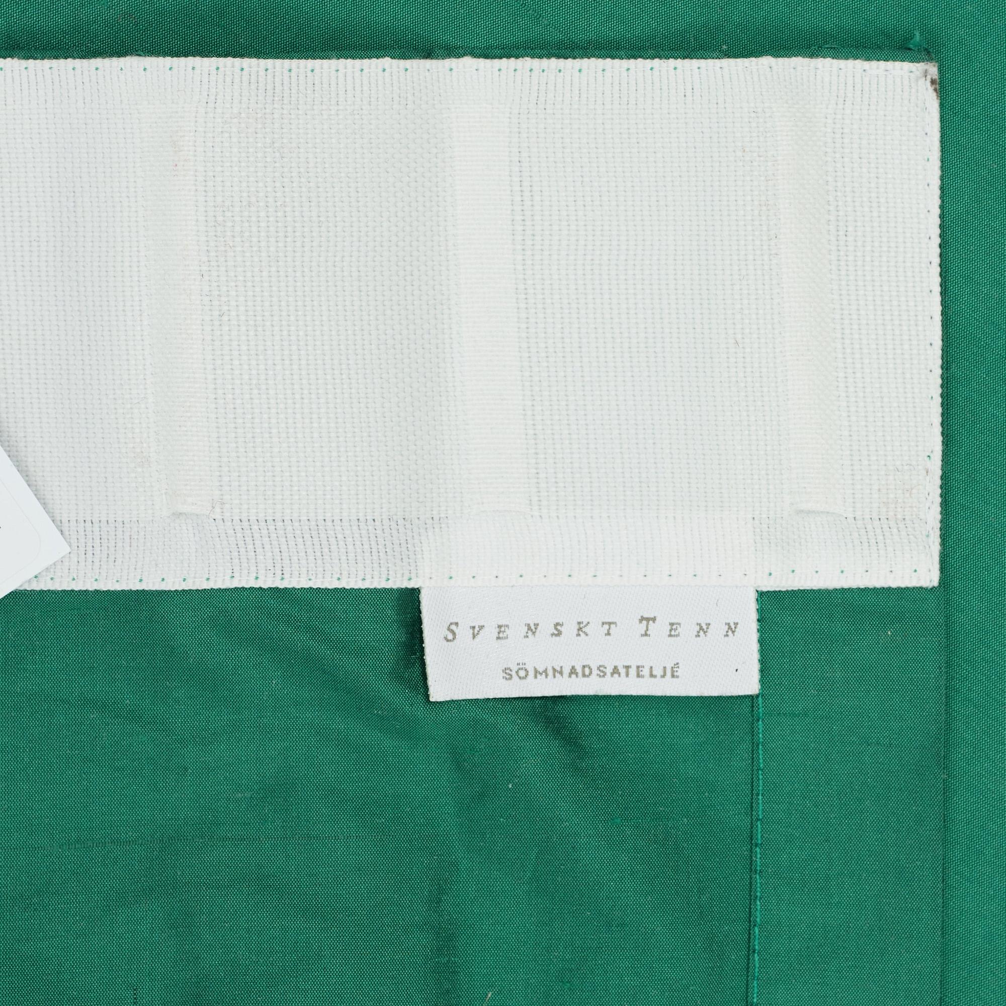 CURTAINS, 4 pcs., emerald green silk, ca 304 x 129,5 cm each, Svenskt Tenn, the second half of the 20th century.