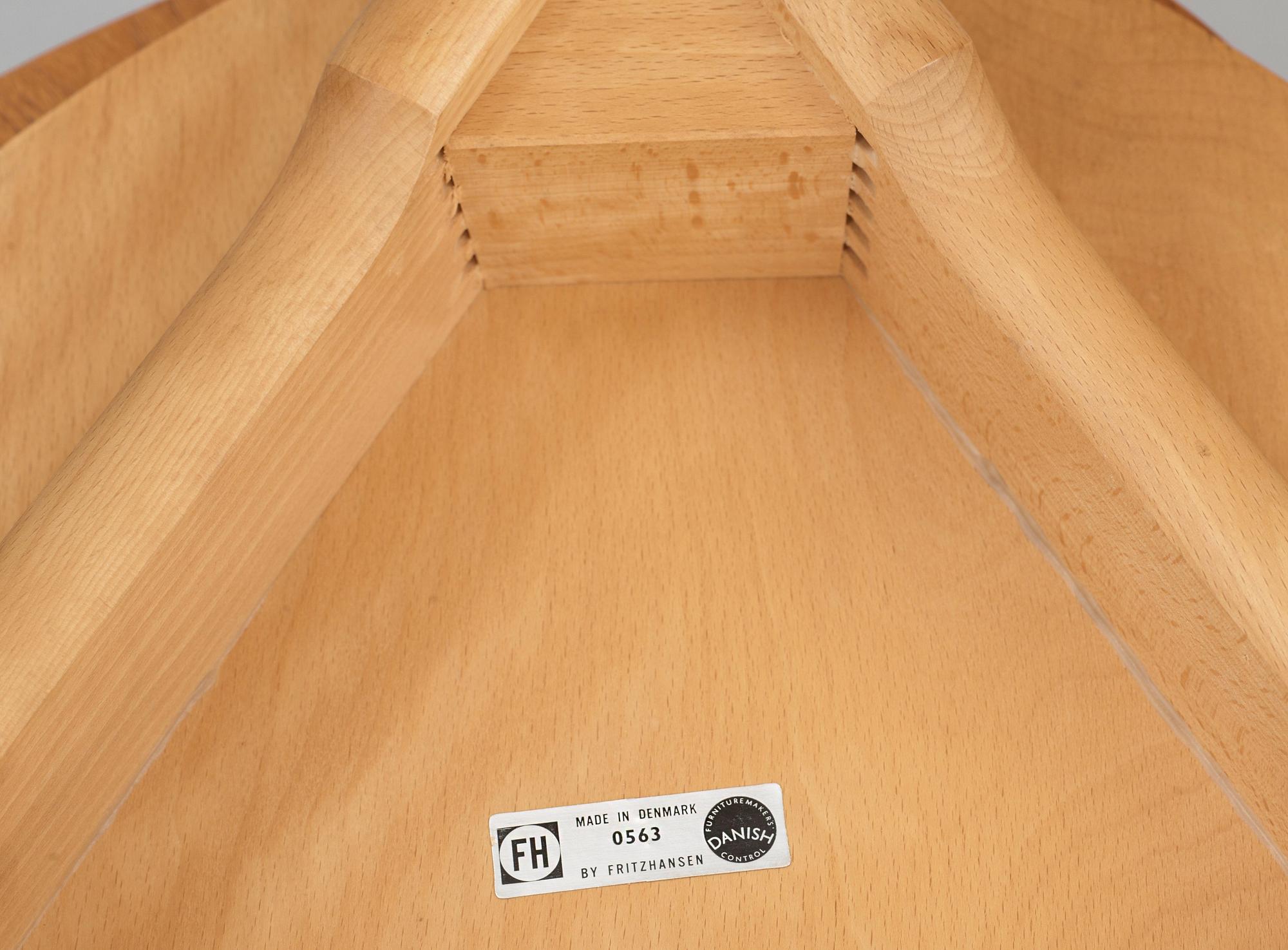 HANS J WEGNER, matgrupp, 6 st "Hjertestolen" och bord, Fritz Hansen, Danmark ca 1963.