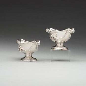 John Parker & Edward Wakelin, såsskålar, ett par, silver, London 1768.