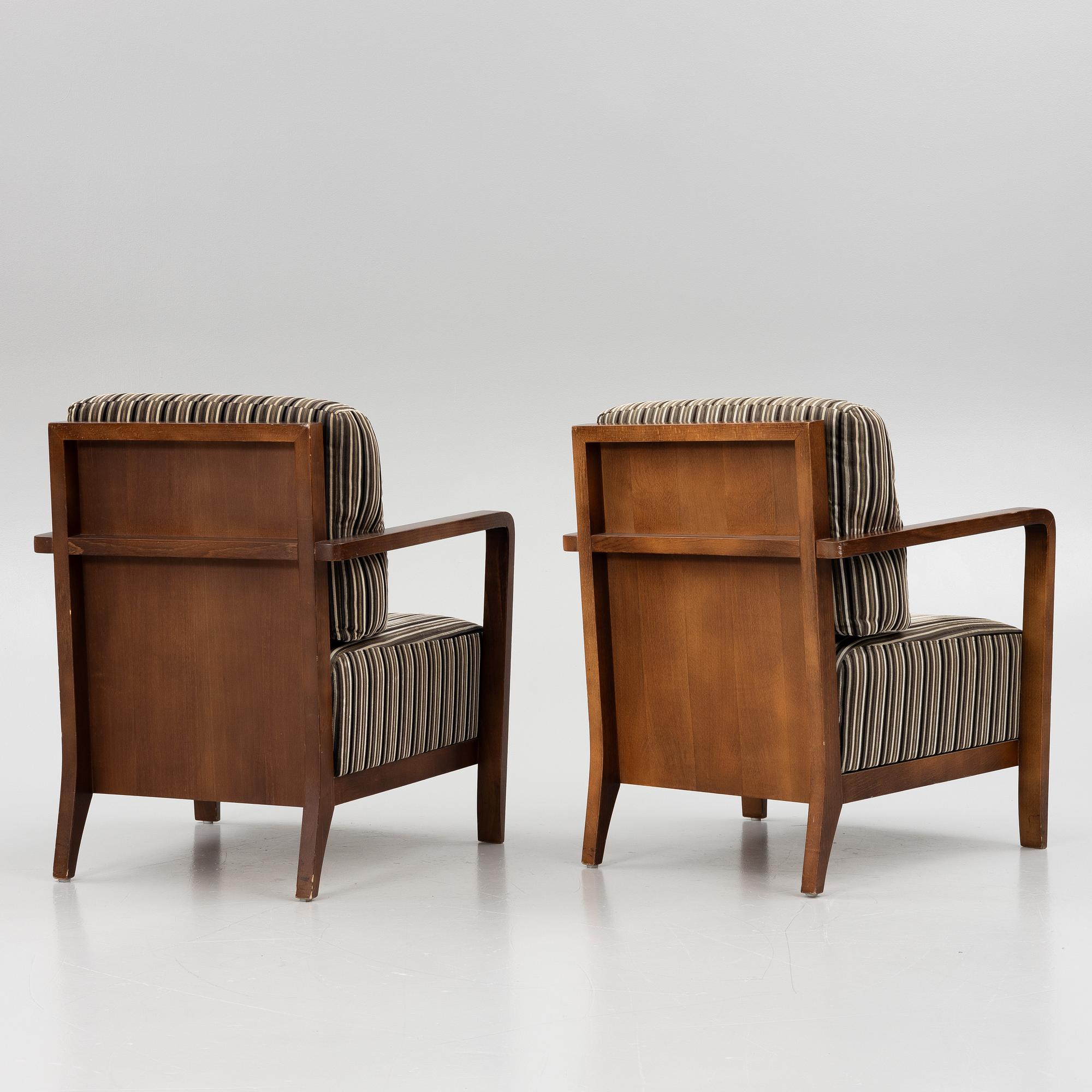 A pair of armchairs, Andreu World, Spain, 21st Century.