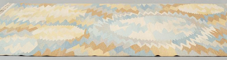 Barbro Nilsson, A carpet, "Solfläckar", flat weave, ca 305-306,5 x 206,5-208 cm, signed AB MMF BN.