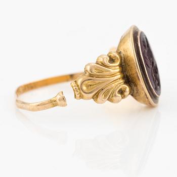 Fredrick Adolf Eckstein, ring, 18k gold and cut stone, Stockholm, first half of the 19th century.