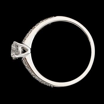 RING, 18 k vitguld, briljantslipade diamanter , tot ca 0.97 ct.
