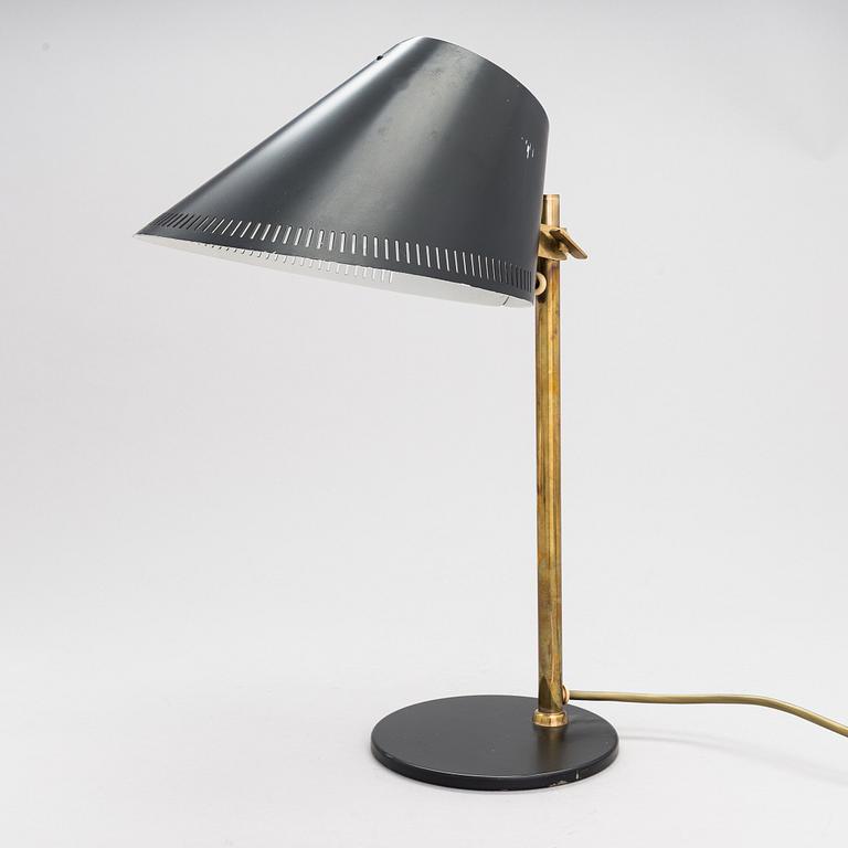 Paavo Tynell,  a Mid-20th Century table lamp, model 9227 for Taito / Idman.