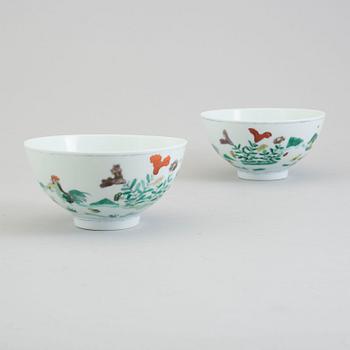 A pair of famille rose bowls, 20th century.