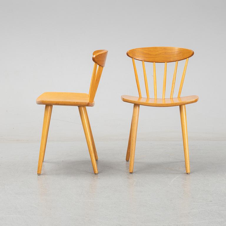 Rimbert Sandholdt, A pair of Swedish 'Gasell' chairs from Edsbyverken.