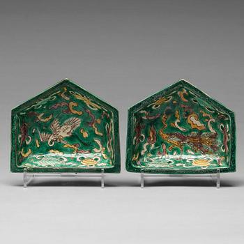 A pair of bisquit porcelain cabaret dishes, Qing dynasty, Kangxi (1662-1722).