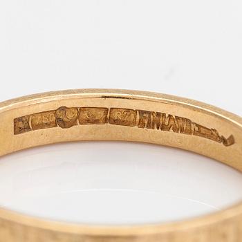 Björn Weckström, Sormus "Timanttikihla", 18K kultaa ja timantti n. 0.02 ct. Lapponia 1970.