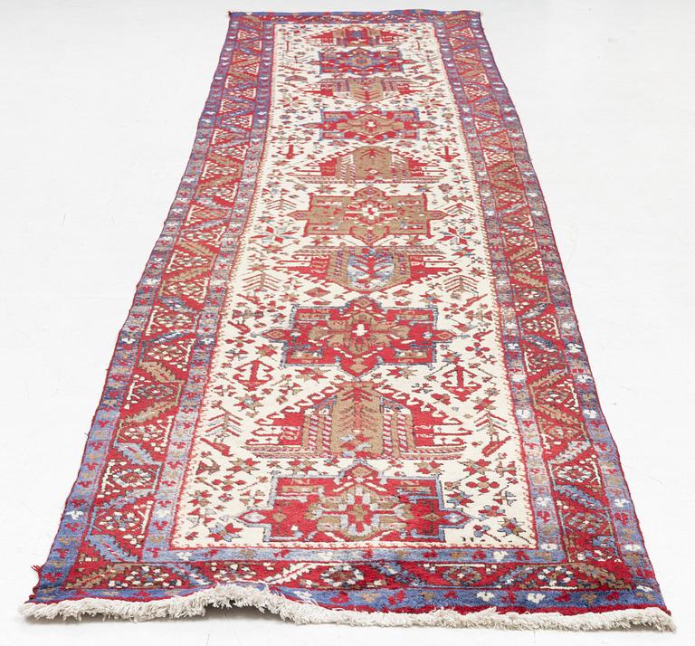 Gallery rug, approx. 440 x 95, Iran.