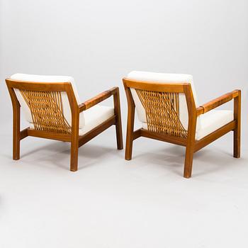 CARL GUSTAF HIORT AF ORNÄS, a pair of mid-20th-century armchairs, "Rialto" manufacturer Puunveisto Oy - Träsnideri Ab.