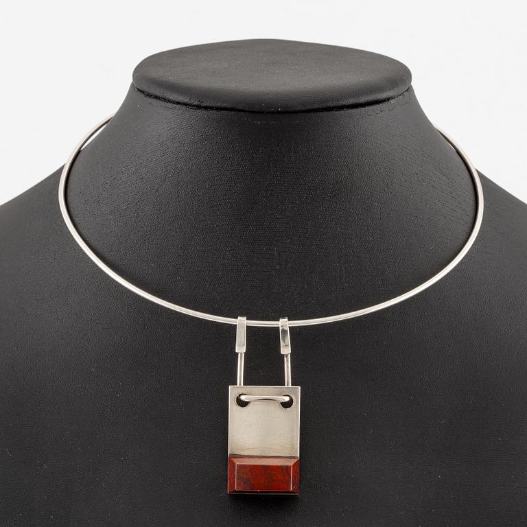 Sigurd Persson, a necklace, silver with red stone (likely jasper), Stockholm 1981.