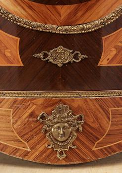 SKÅP, Louis XVI-stil, 1900-tal.