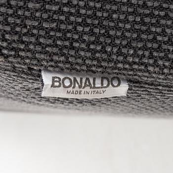 Giuseppe Viganò, a 'Squaring' bed, Bonaldo, Italy.