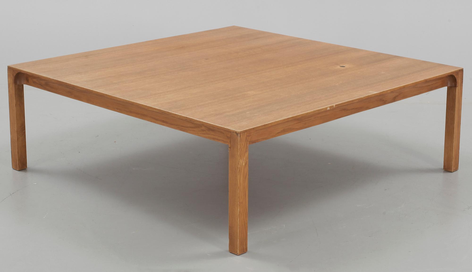 SOFFBORD, "ARC", Claesson, Koivisto och Rune för Asplund, formgiven år 2000.