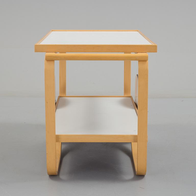 A mid 20th century tea trolley model 98 for Artek.