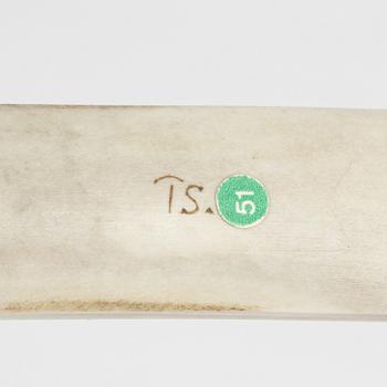 A reindeer horn knife, with horn blade, by Tore Sunna, before 1965, signed.
