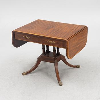 Drop-leaf table, mahogany, 19th century.