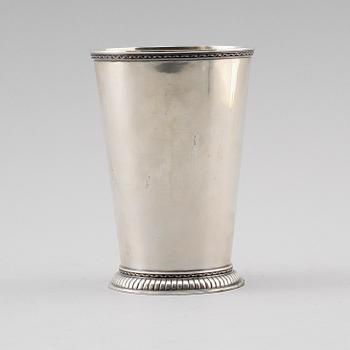 BÄGARE, silver, Eric Råström, Stockholm 1948. Vikt ca 345 g.