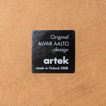 PALLAR, 2 ST. Modell 60, Alvar Aalto, Artek, formgiven 1933. 2000-tal.