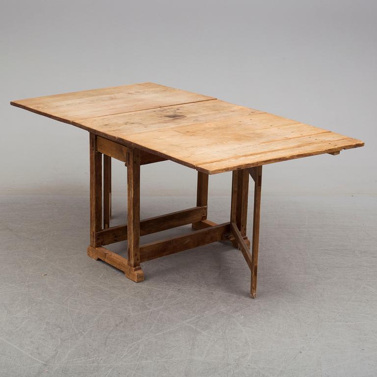 A second half of the 19th century gateleg table.