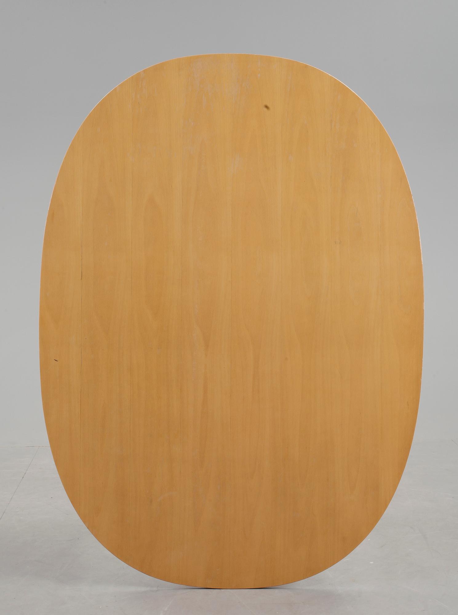 BORD, "Superellips", Bruno Mathsson och Piet Hein, Bruno Mathsson International, etikettmärkt.