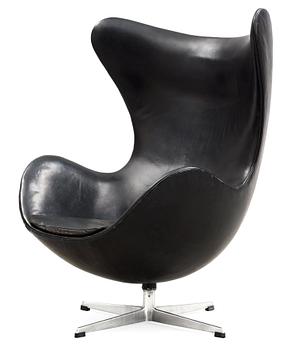 57. ARNE JACOBSEN, fåtölj, "Ägget", Fritz Hansen, Danmark 1960-tal.